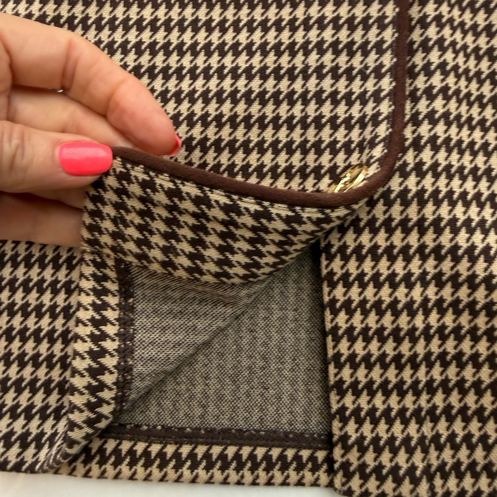 Lauren Ralph Lauren Brown with cream/tan Pencil Skirt with Gold Button detail - Picture 5 of 12